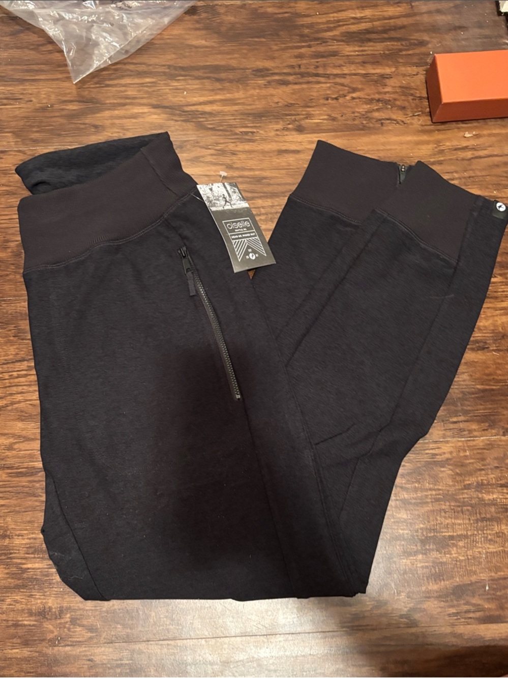 Oiselle lux v formation track pants